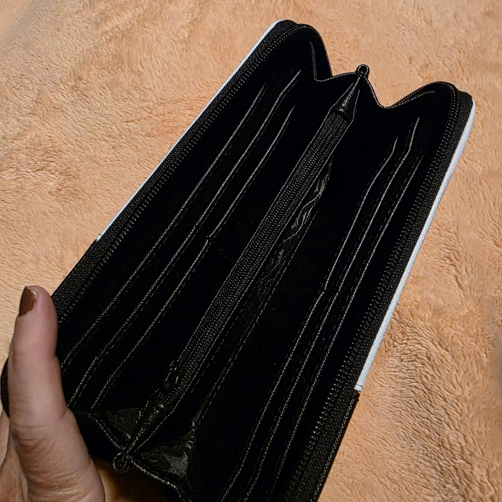 Loungefly Star Wars Black and White Stormtrooper Wallet - Picture 5 of 6